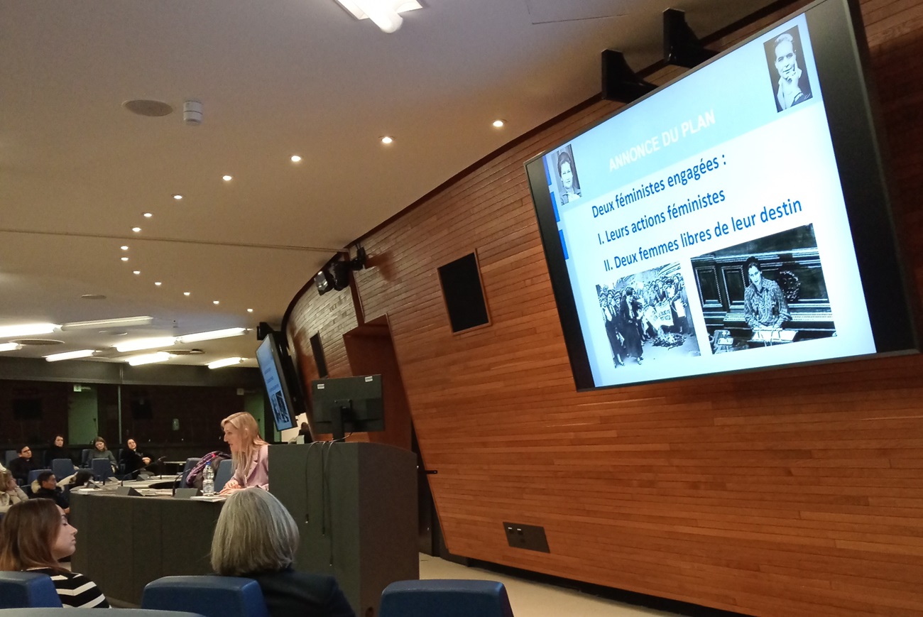 Conférence au Parlement